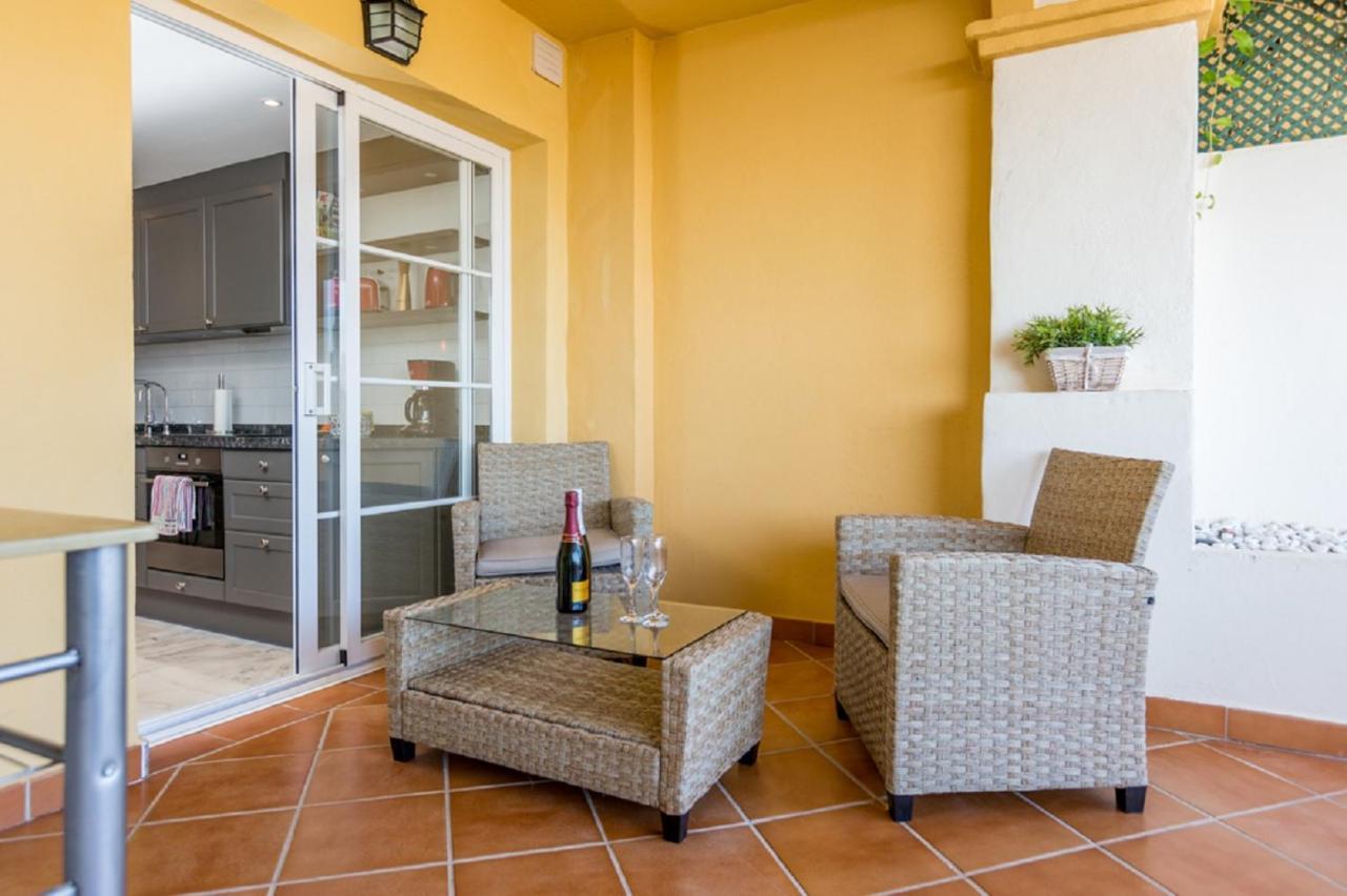 Puerto Banus Senorio De Aloha 3 Bed With Seaviews Appartement